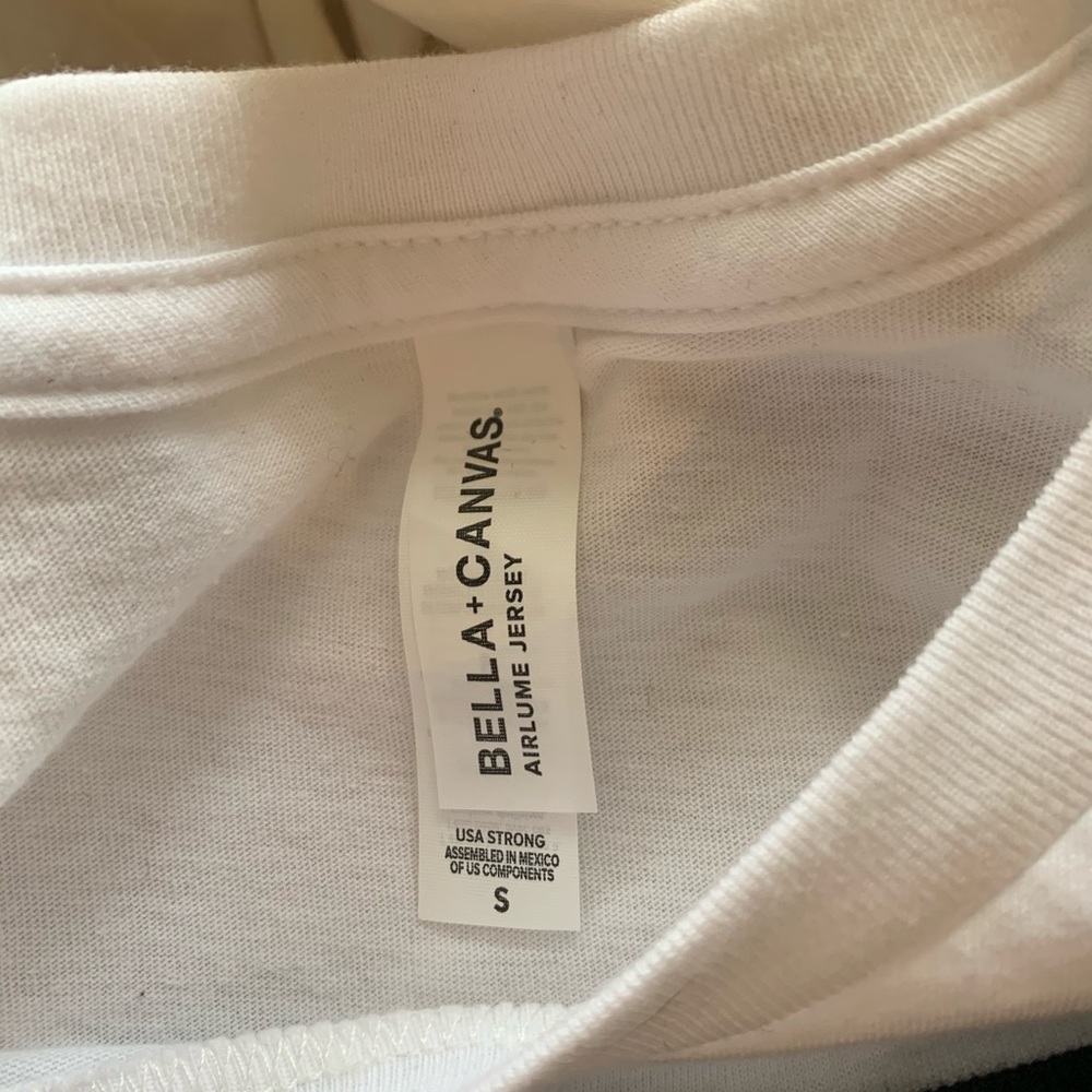 basic white tee - Picture 2 of 2